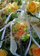 Blumenschmuck (Author Andre Karwath aka Aka)